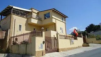Mozia Bed and Breakfast 3*